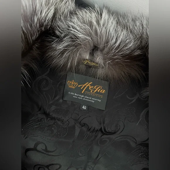 Luxurious Silver Fox real fur coat (size S) and Hat